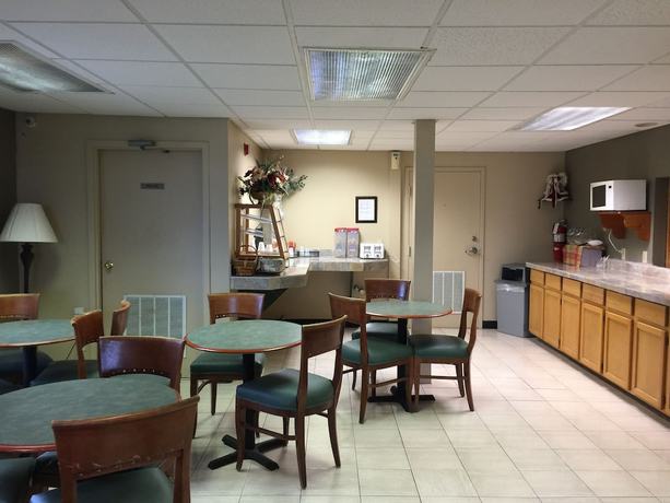 Imagen de los interiores del Hotel Econo Lodge, Athens. Foto 16