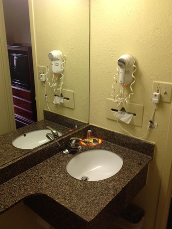 Imagen de la habitación del Hotel Econo Lodge, Atlanta. Foto 3