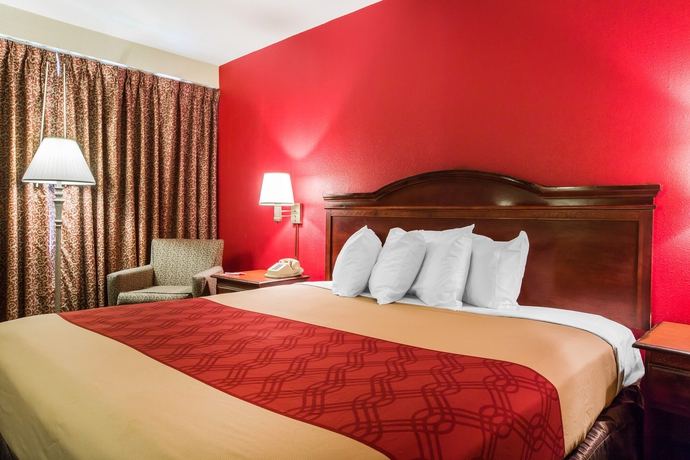 Imagen de los interiores del Hotel Econo Lodge, Atlanta. Foto 6