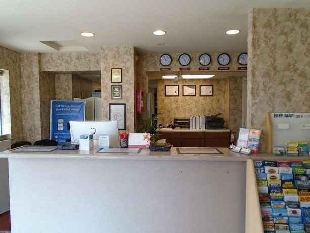 Imagen de los interiores del Hotel Econo Lodge Bay Breeze. Foto 19