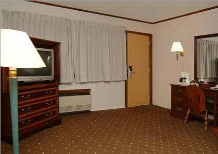 Imagen de la habitación del Hotel Econo Lodge Bayview. Foto 10