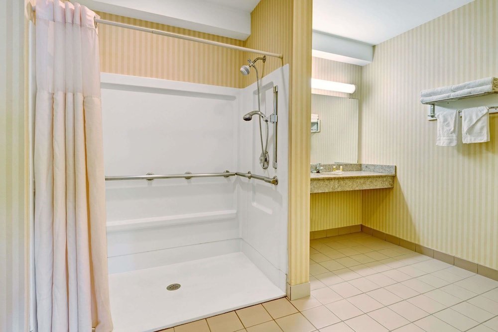 Imagen de la habitación del Hotel Econo Lodge Bethel - Danbury. Foto 8