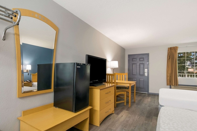 Imagen de la habitación del Hotel Econo Lodge, Branson. Foto 7