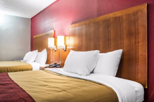 Imagen de la habitación del Hotel Econo Lodge Brockport. Foto 9