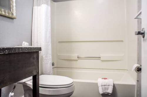 Imagen de la habitación del Hotel Econo Lodge Brockport. Foto 10