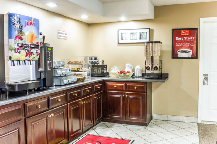 Imagen del bar/restaurante del Hotel Econo Lodge Burlington I-40. Foto 5