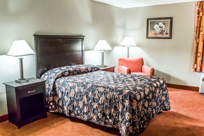 Imagen de la habitación del Hotel Econo Lodge Burlington I-40. Foto 8