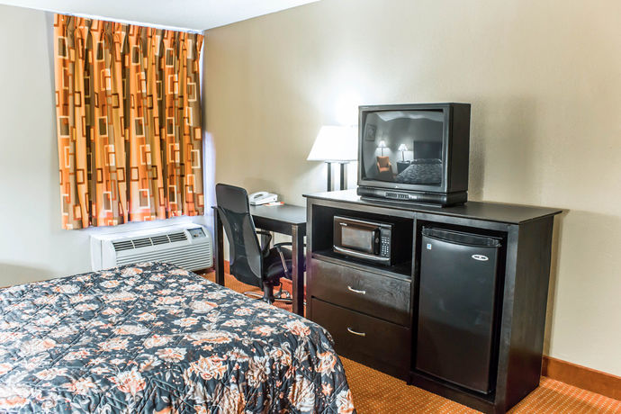 Imagen de la habitación del Hotel Econo Lodge Burlington I-40. Foto 9