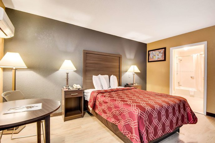 Imagen de la habitación del Hotel Econo Lodge Busch Gardens. Foto 7