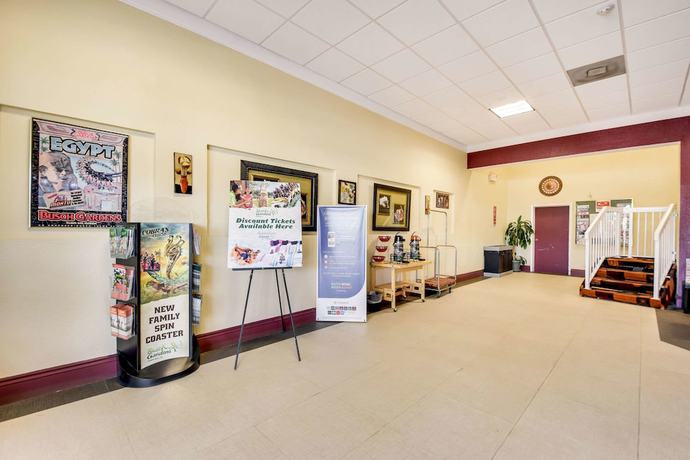 Imagen de los interiores del Hotel Econo Lodge Busch Gardens. Foto 14