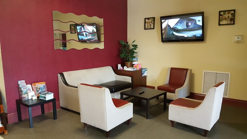 Imagen de los interiores del Hotel Econo Lodge Busch Gardens. Foto 19