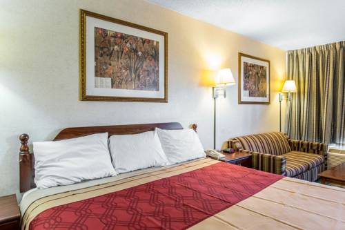 Imagen de la habitación del Hotel Econo Lodge, Calhoun. Foto 3