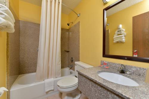 Imagen de la habitación del Hotel Econo Lodge Cartersville-emerson Lake Point. Foto 6