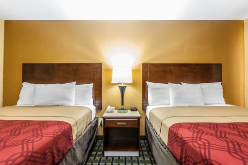 Imagen de la habitación del Hotel Econo Lodge Cartersville-emerson Lake Point. Foto 9