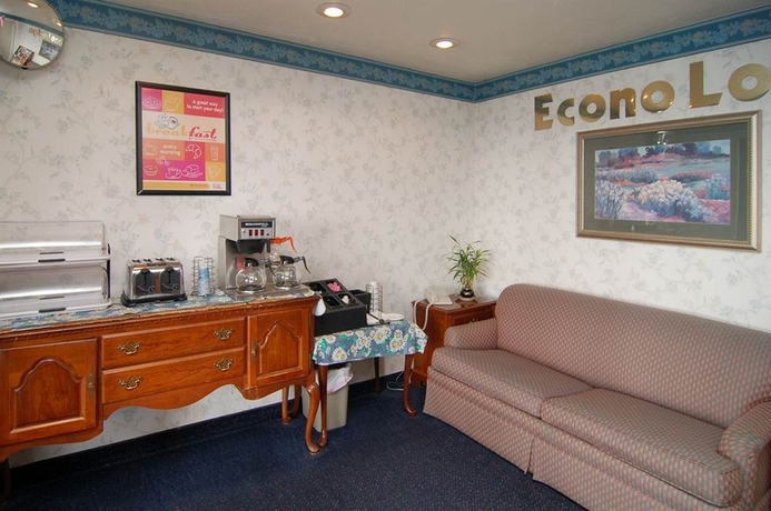 Imagen del bar/restaurante del Hotel Econo Lodge Castro Valley I-580. Foto 3