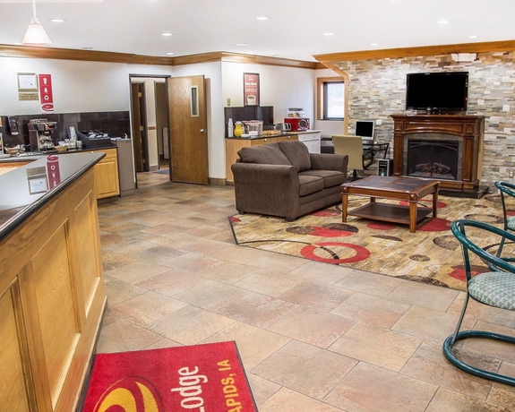 Imagen de los interiores del Hotel Econo Lodge Cedar Rapids. Foto 15