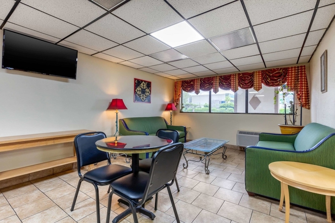 Imagen de los interiores del Hotel Econo Lodge Chattanooga. Foto 15