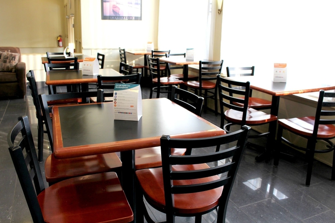 Imagen del bar/restaurante del Hotel Econo Lodge City Centre. Foto 3