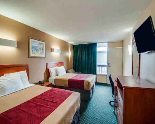 Imagen de la habitación del Hotel Econo Lodge Civic Center. Foto 13