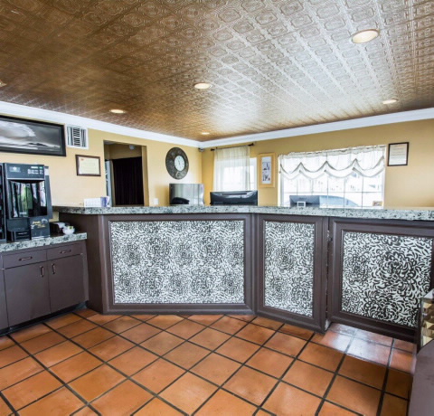 Imagen de los interiores del Hotel Econo Lodge Cocoa Beach - Near The Port. Foto 5