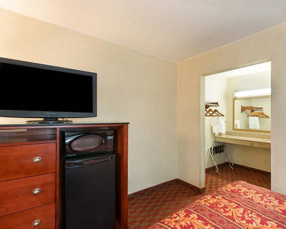 Imagen de la habitación del Hotel Econo Lodge, College Park. Foto 5