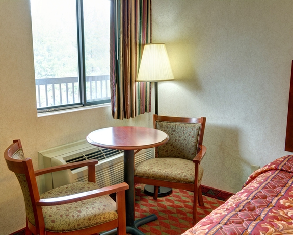 Imagen de la habitación del Hotel Econo Lodge, College Park. Foto 10