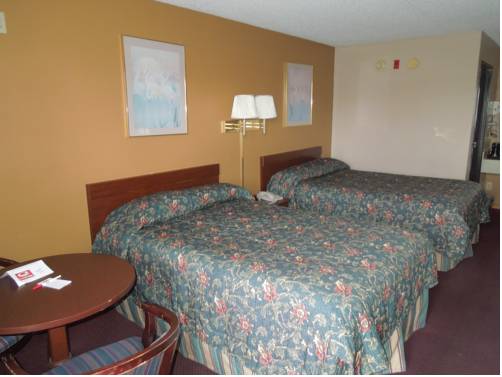 Imagen de la habitación del Hotel Econo Lodge Columbus. Foto 5