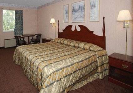 Imagen de la habitación del Hotel Econo Lodge Columbus. Foto 6