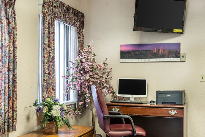 Imagen de los interiores del Hotel Econo Lodge Cranston - Providence. Foto 14