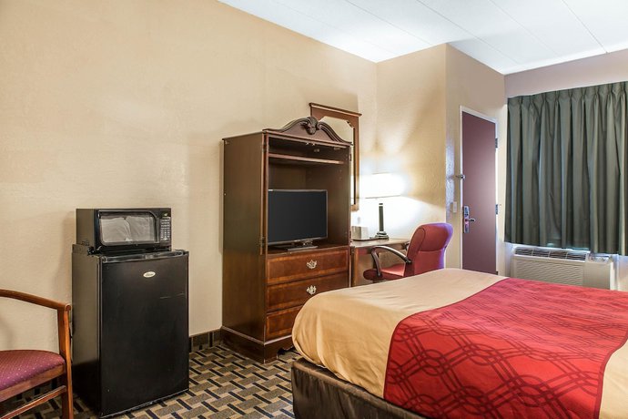 Imagen de la habitación del Hotel Econo Lodge Cranston - Providence. Foto 11