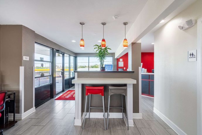 Imagen de los interiores del Hotel Econo Lodge Crestview. Foto 19