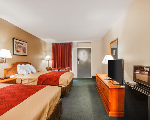Imagen de los interiores del Hotel Econo Lodge Cullman South. Foto 16