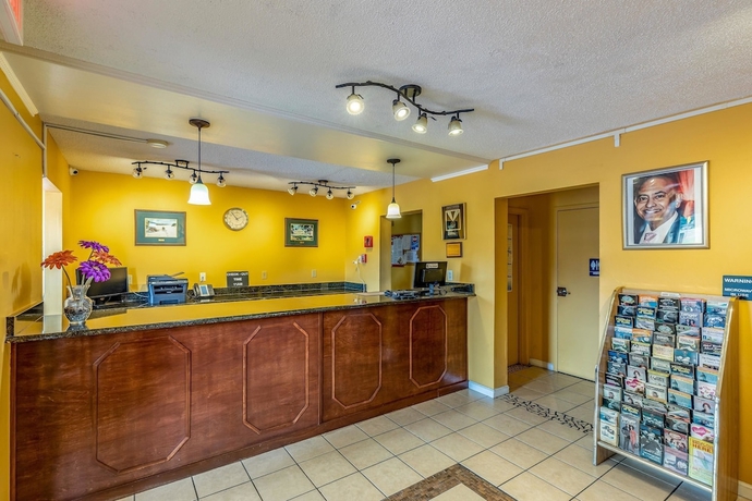 Imagen de los interiores del Hotel Econo Lodge Cumberland. Foto 18
