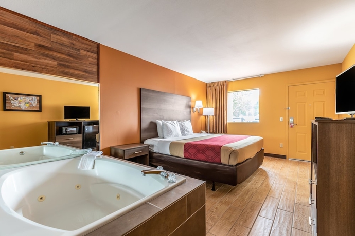 Imagen de la habitación del Hotel Econo Lodge Cumberland. Foto 17