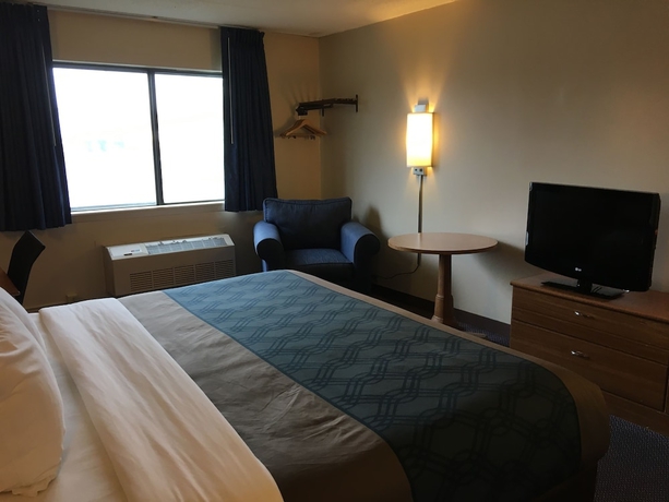 Imagen de la habitación del Hotel Econo Lodge Darien Lakes. Foto 12