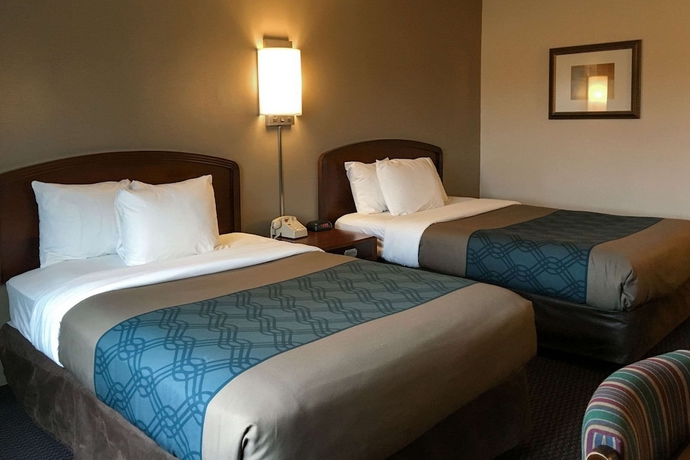 Imagen de la habitación del Hotel Econo Lodge Darien Lakes. Foto 16