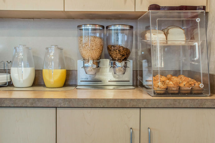 Imagen del bar/restaurante del Hotel Econo Lodge Dewitt. Foto 6