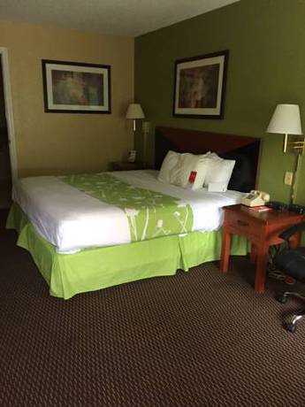 Imagen de la habitación del Hotel Econo Lodge Dothan. Foto 4