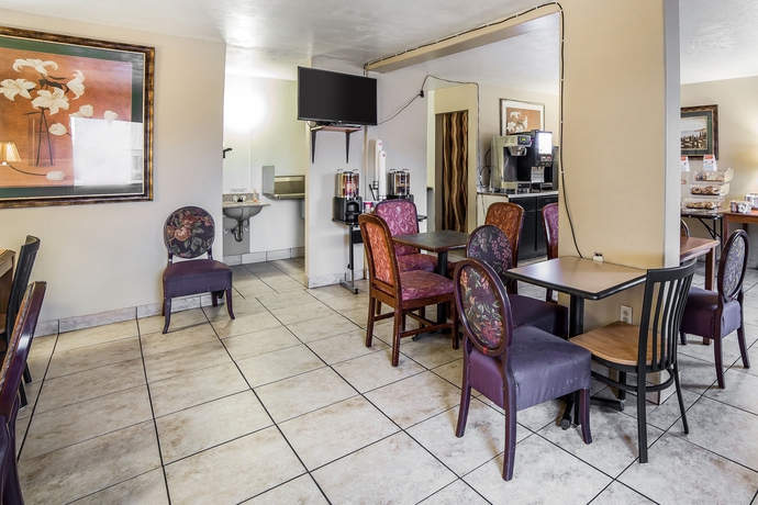 Imagen del bar/restaurante del Hotel Econo Lodge Downtown, Salt Lake CIty. Foto 5