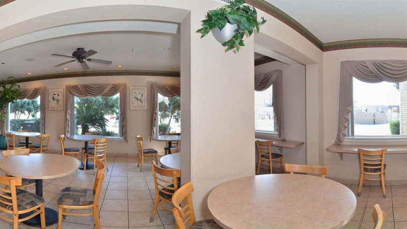 Imagen del bar/restaurante del Hotel Econo Lodge Downtown South. Foto 2