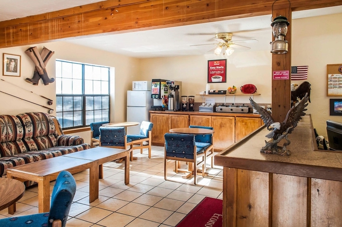 Imagen de los interiores del Hotel Econo Lodge, EAGLE NEST, NM. Foto 16