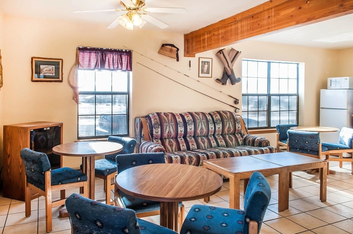 Imagen de los interiores del Hotel Econo Lodge, EAGLE NEST, NM. Foto 17