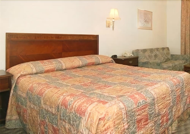 Imagen de la habitación del Hotel Econo Lodge, EAGLE NEST, NM. Foto 9