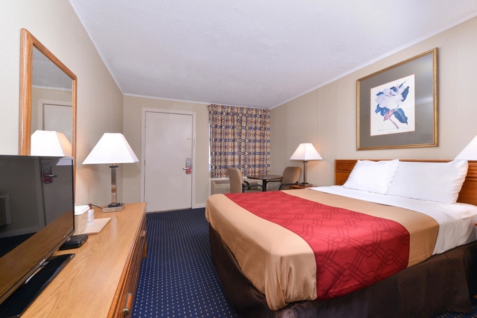 Imagen de la habitación del Hotel Econo Lodge, East Hartford. Foto 8