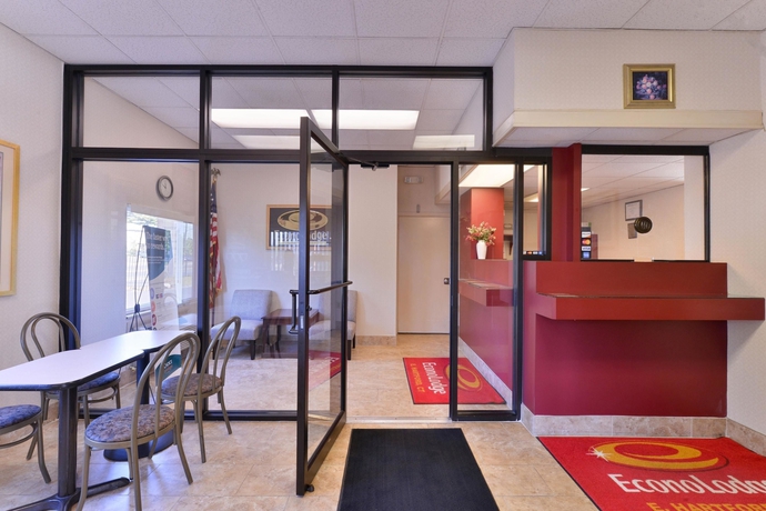 Imagen de los interiores del Hotel Econo Lodge, East Hartford. Foto 16