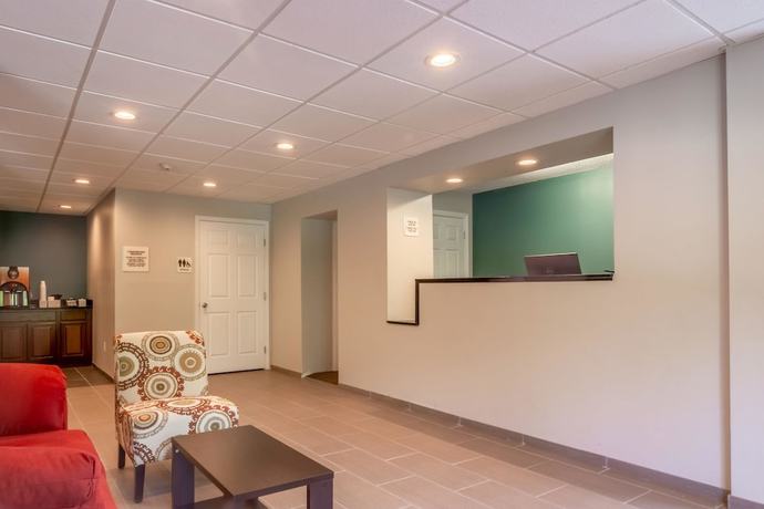 Imagen de los interiores del Hotel Econo Lodge East Ridge. Foto 17