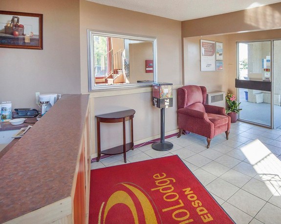 Imagen de los interiores del Hotel Econo Lodge Edson. Foto 18