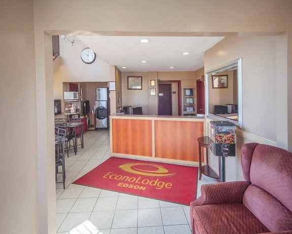 Imagen de los interiores del Hotel Econo Lodge Edson. Foto 19