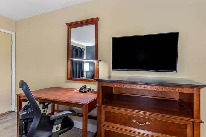 Imagen de la habitación del Hotel Econo Lodge Erlanger. Foto 18