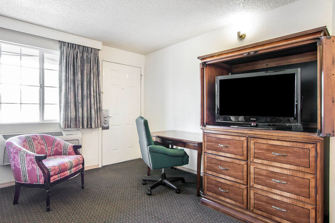 Imagen de los interiores del Hotel Econo Lodge, Eugene. Foto 12